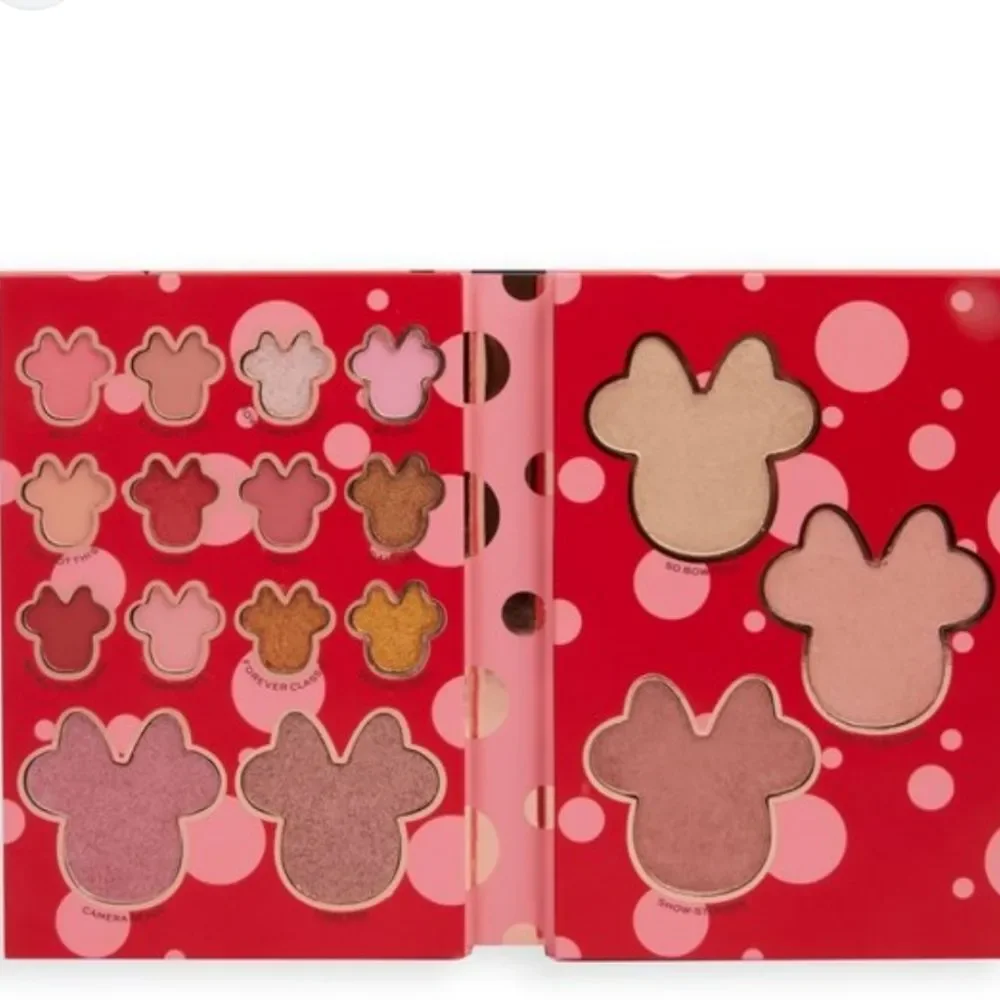 Revolution Beauty X Minnie Mouse Face‎ & Shadow Palette